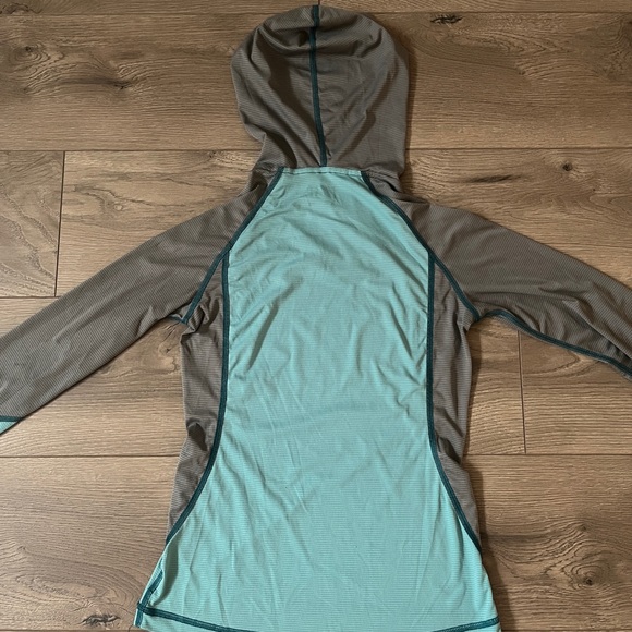 Outdoor Research Sun Hoodie - Picture 2 of 5